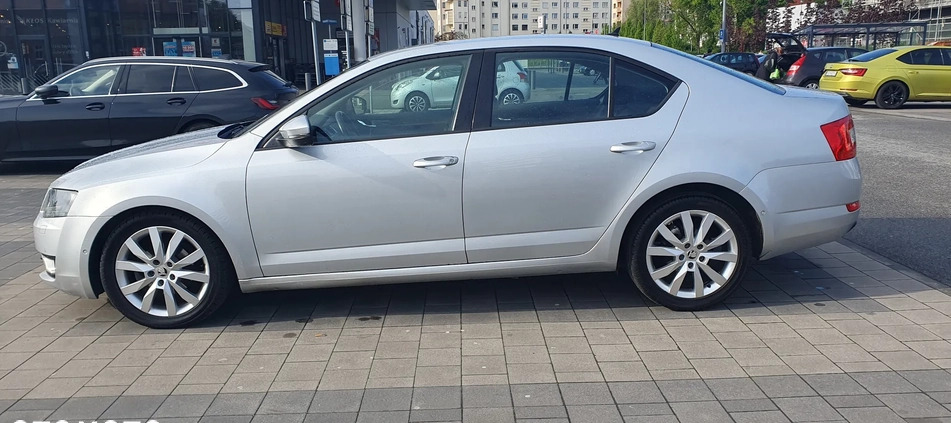 Skoda Octavia cena 33500 przebieg: 213000, rok produkcji 2015 z Gliwice małe 211